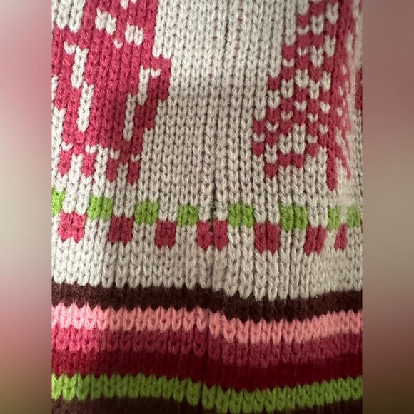 NWT Unbranded Beanie One Size Colorful Pom Pom Sharpie Mark on Label - Picture 3 of 10